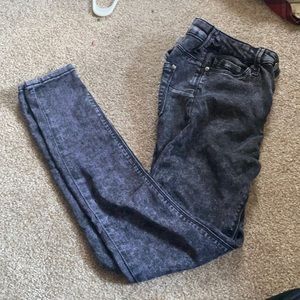 Donating 11/1 Dark acid wash hi rise jeggings